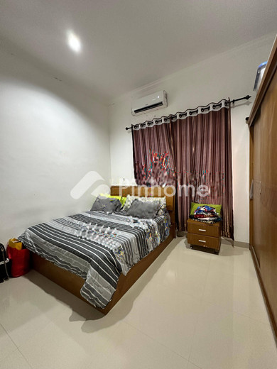 dijual rumah 2 lantai 4kt 105m2 di jl  flamboyan i  kel  tanjung selamat  kec  medan tuntungan    sumatera utara - 3