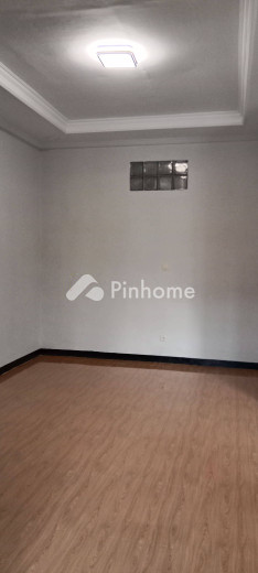 dijual rumah 1 lantai 2kt 90m2 di buahbatu  margacinta - 10