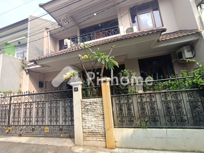 dijual rumah 2 lantai 4kt 130m2 di tebet - 1