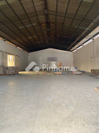 dijual gudang 2437m2 di karang pilang - 6