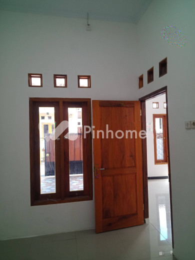 dijual rumah 1 lantai 2kt 35m2 di jl  raya citayam stasiun 5menitan - 6
