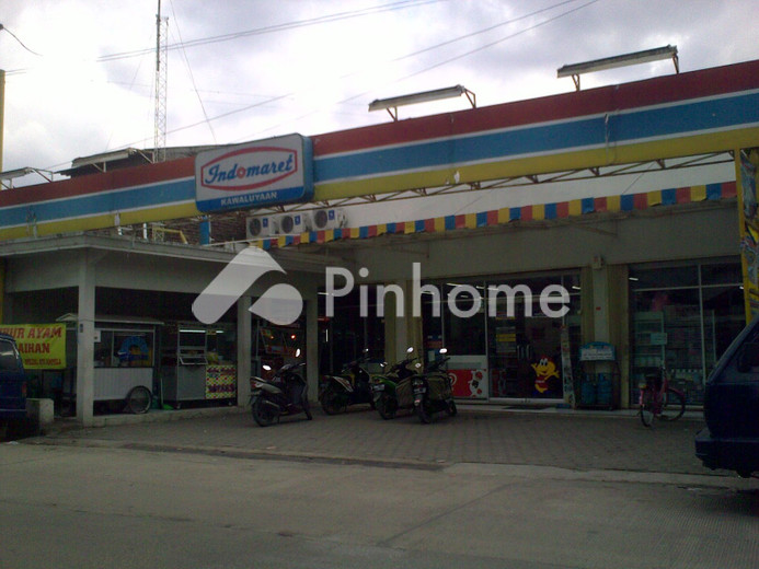 dijual tempat usaha dekat pabrik di selomartani  selo martani - 2