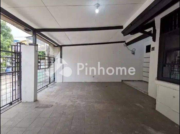 disewakan rumah  di tangerang - 2