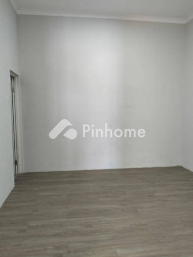 dijual rumah 1 lantai 3kt 65m2 di rungkut - 3