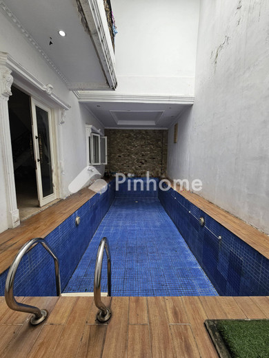 dijual rumah 2 lantai 4kt 307m2 di tebet - 10
