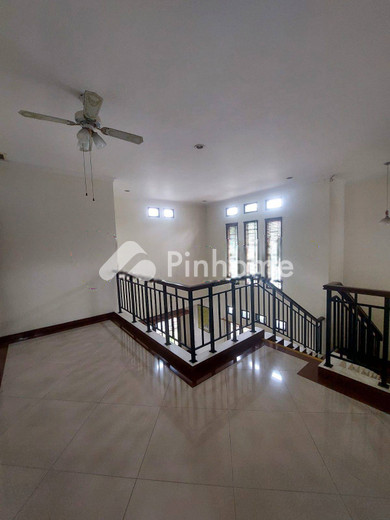 dijual rumah 2 lantai 3kt 280m2 di tanjung barat - 9