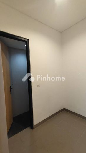 dijual rumah 2 lantai 2kt 65m2 di cisauk - 13