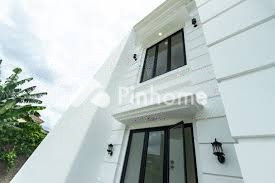 dijual rumah di depok