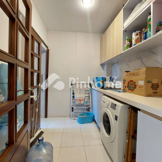 dijual rumah 2 lantai 3kt 100m2 di gading kencana  jimbaran - 7