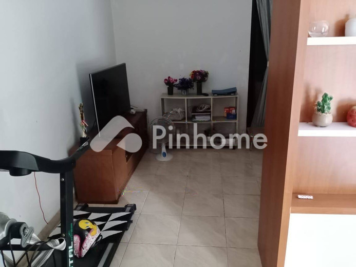 dijual rumah 2 lantai 4kt 128m2 di ngentak - 2
