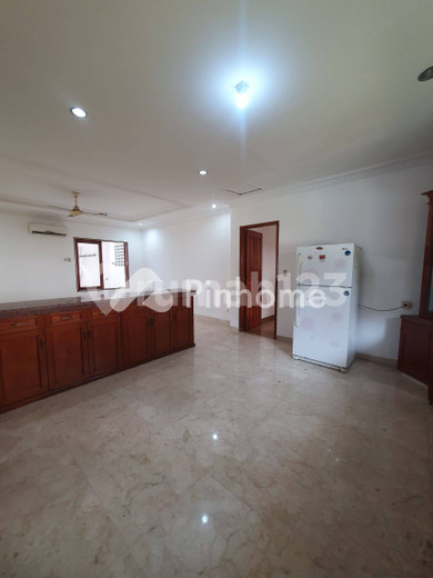 dijual rumah 2 lantai 5kt 1420m2 di kemang selatan - 4