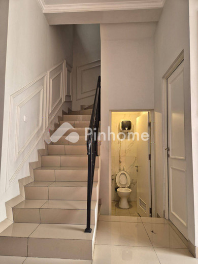 dijual rumah 2 lantai 3kt 72m2 di parung panjang - 3