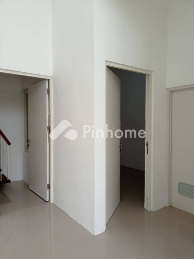dijual rumah 1 lantai 2kt 72m2 di rungkut - 4