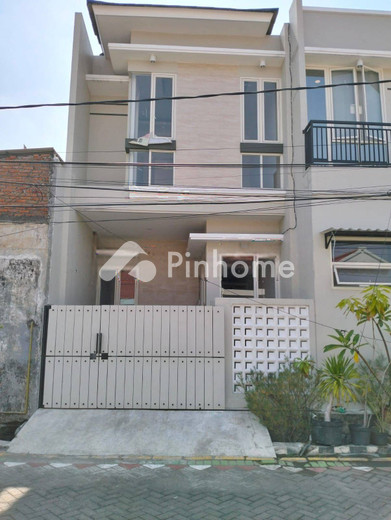 dijual rumah 1 lantai 3kt 65m2 di rungkut - 1