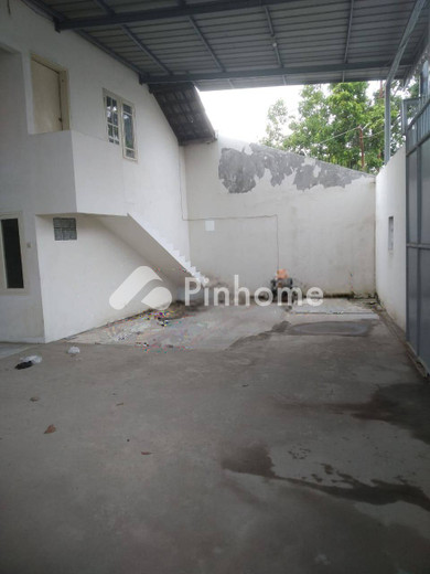 dijual gudang 475m2 di benda - 4