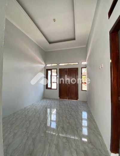 dijual rumah 1 lantai 2kt 50m2 di jl  raya cipayung pertanian - 10