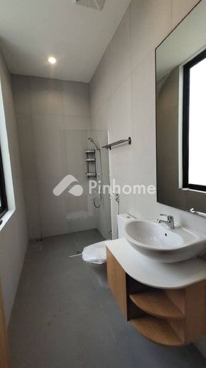 dijual rumah 2 lantai 2kt 65m2 di cisauk - 9