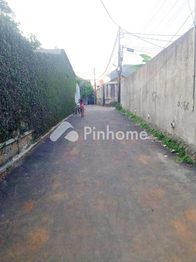 dijual rumah bekas lantai di rejomulyo - 1