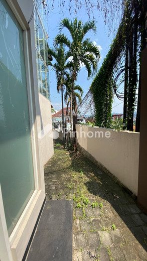 disewakan rumah 2 lantai 5kt 310m2 di papandayan baru - 6
