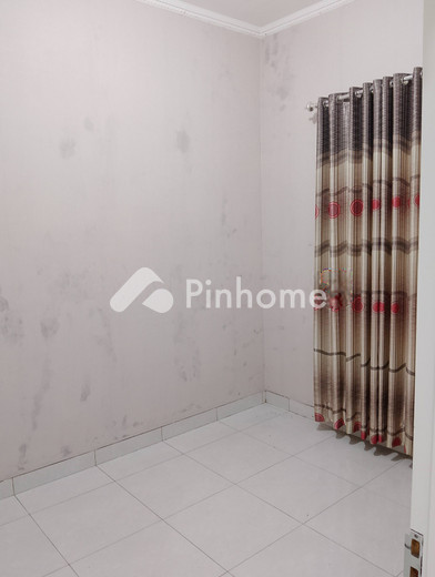 disewakan rumah 2kt 72m2 di cihanjuang - 6