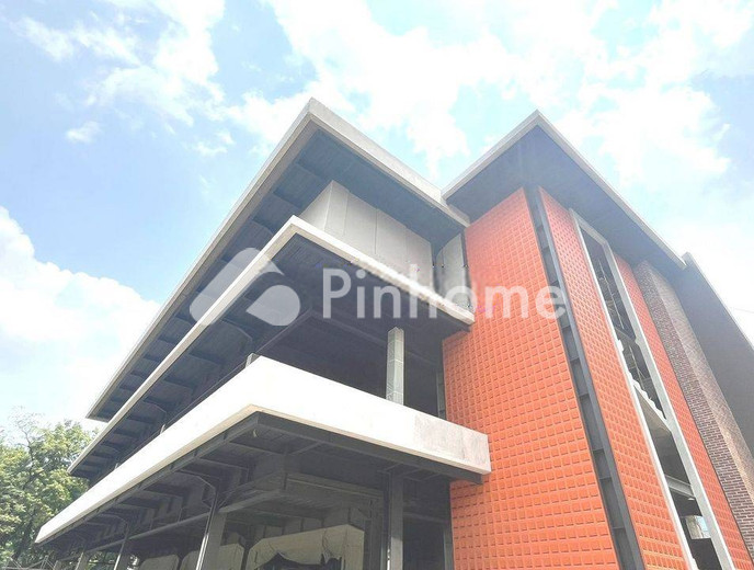 dijual rumah di jalan cempaka putih permai - 2