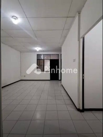 disewakan rumah  di tangerang - 4
