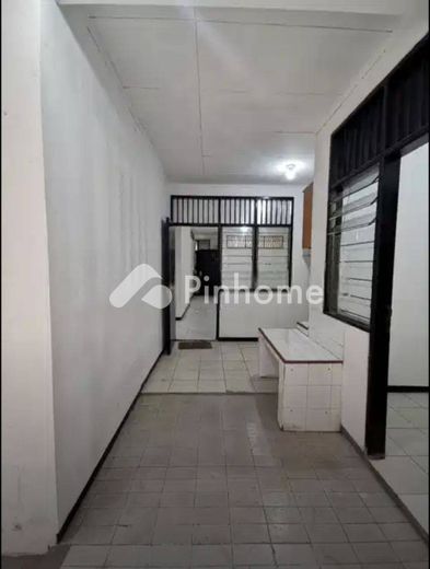disewakan rumah  di tangerang - 12
