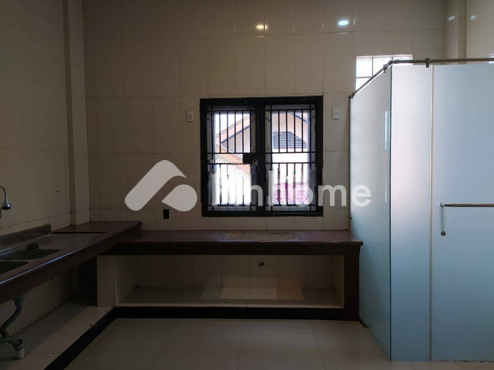 dijual rumah 4 lantai 4kt 64m2 di jalan bilal ujung - 4