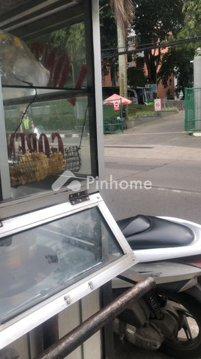 dijual rumah nyaman asri lokasi strategis mewah nyaman asri lokasi strategis mewah nyaman asri lokasi strategis nyaman asri lokasi strategis investasi di jl  gambir selatan vi - 2