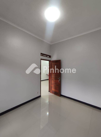 dijual rumah 1 lantai 2kt 70m2 di buahbatu  margacinta - 4