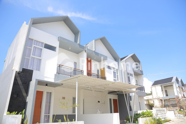 dijual rumah lokasi strategis cocok untuk investasi di balai rejo - 1