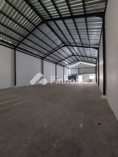 dijual gudang 1574m2 di cilandak - 6