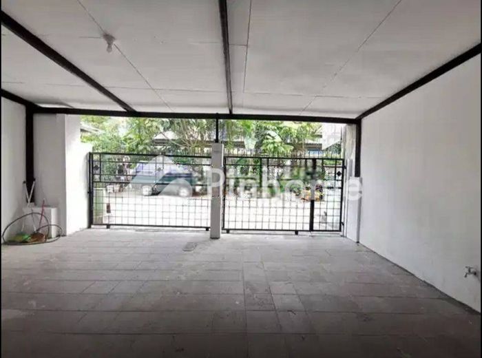 disewakan rumah  di tangerang - 14