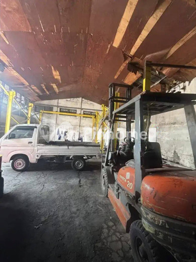 dijual gudang 510m2 di tambaksari - 4