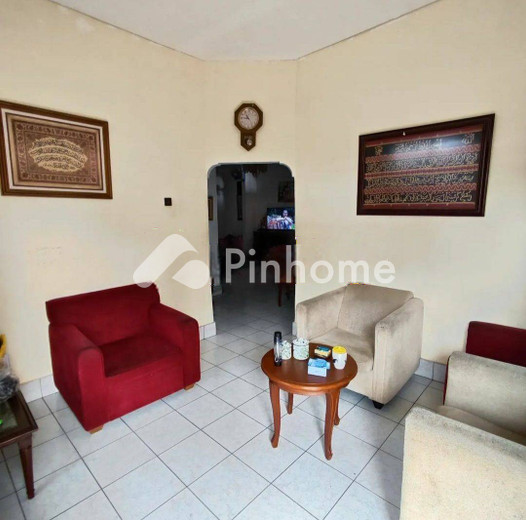 dijual rumah 1 lantai 4kt 150m2 di pondokgede  pondok gede - 3
