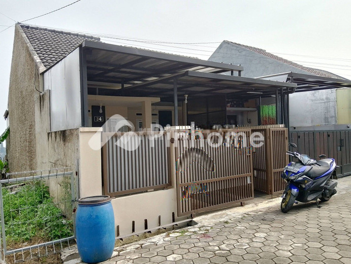 disewakan rumah 2kt 72m2 di cihanjuang - 2
