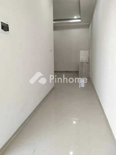 dijual rumah 1 lantai 3kt 65m2 di rungkut - 9