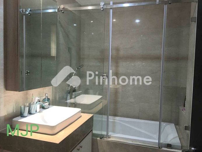 dijual apartemen 2br 60m2 di menteng park ii   ve - 4