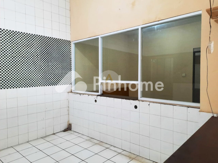 kost pak bolot pria banyak fasilitas di gedongkiwo - 4