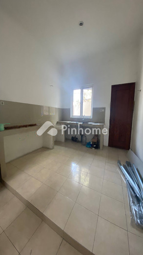 dijual rumah 2 lantai 5kt 310m2 di papandayan baru - 7