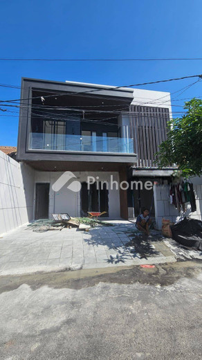 dijual rumah 1 lantai 5kt 135m2 di mulyorejo - 1