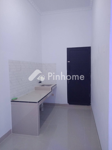 dijual rumah 1 lantai 2kt 35m2 di jl  raya citayam stasiun 5menitan - 3
