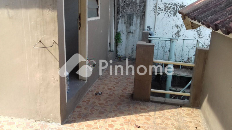 dijual rumah 1 lantai 5kt 154m2 di pondokgede  pondok gede - 12