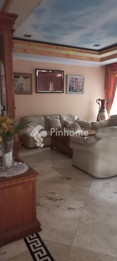 dijual rumah 2 lantai 4kt 200m2 di tangerang - 2