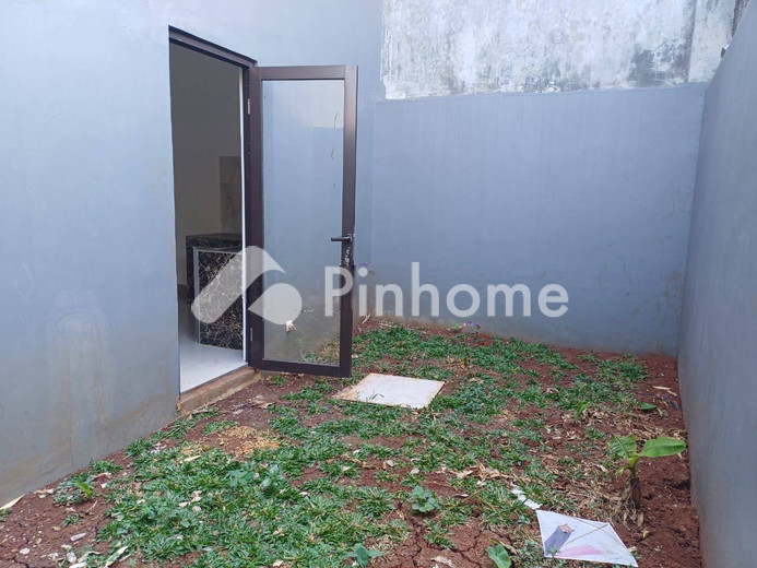 dijual rumah 2 lantai 3kt 94m2 di jl talas iii  gg labu 3  d cluster permata talas no 9d  pondok cabe ilir  kec pamulang  kota tangsel - 4