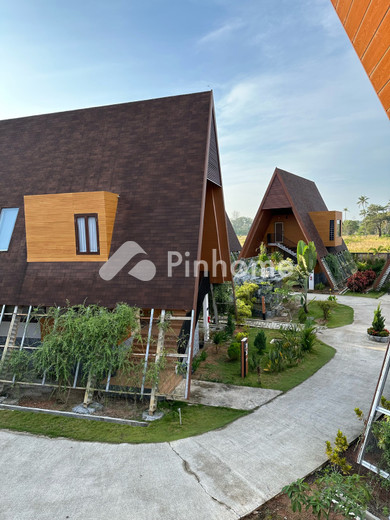 dijual rumah 3kt 100m2 di merdeka