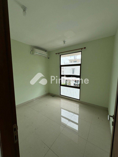dijual rumah 2 lantai 3kt 120m2 di perumahan grand orchid - 10