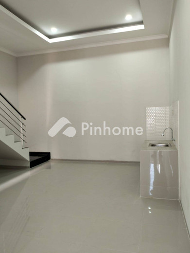 dijual rumah 1 lantai 3kt 65m2 di rungkut - 8
