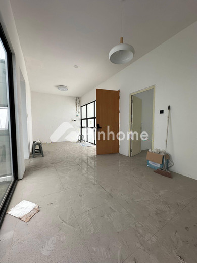 dijual rumah 3 lantai 3kt 96m2 di jalan pasar 3 tapian nauli - 8