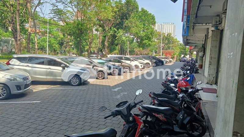 dijual ruko 3 lantai 268m2 di rungkut - 3